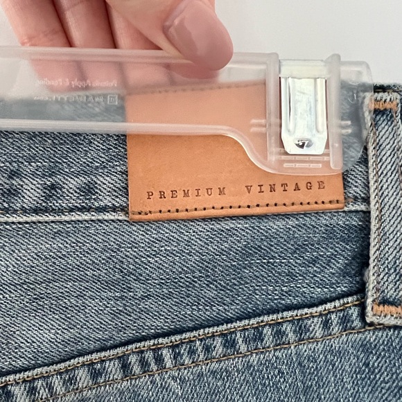 Citizens of Humanity Liya High Rise Shadow Side Seam Crop - Picture 9 of 10